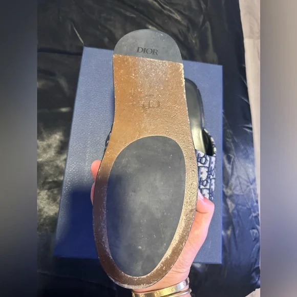 Dior slipper/shoes wore only one time size 41/8 Original.